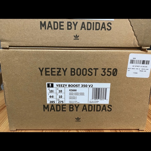 ❌SOLD❌ yeezy 350 carbon - Picture 2 of 2